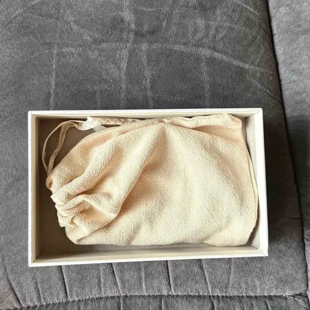 BNWT Songmont Faith Stone Bag Charm in Sandal - Picture 6 of 11